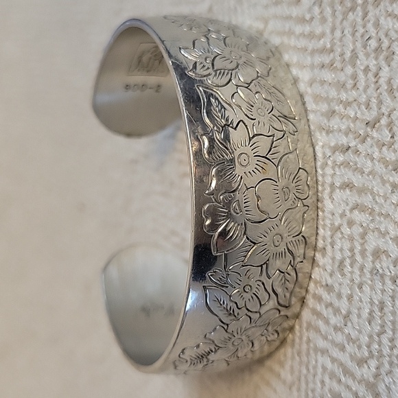 Kirk Stieff Jewelry - VINTAGE KIRK STIEFF PEWTER SILVER CUFF BANGLE BRACELET